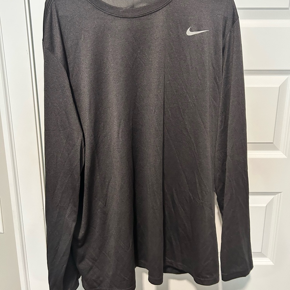 Nike Men's Charcoal Long Sleeve Tee